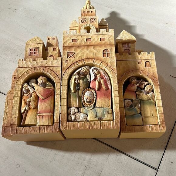 Amazing Nativity 3 D Puzzle - Picture 5 of 17